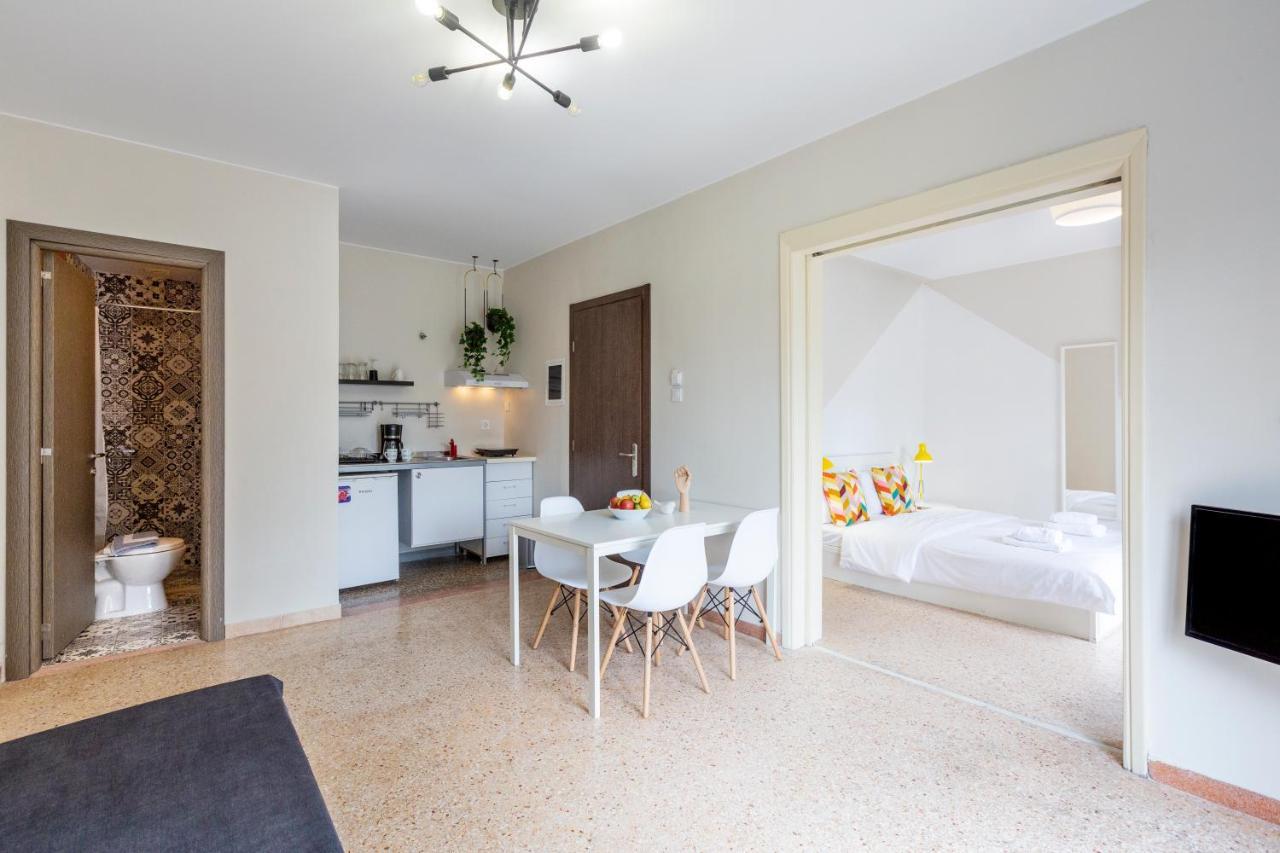 Psirri Place Economy Apartments Centrally Located Athens Exterior photo