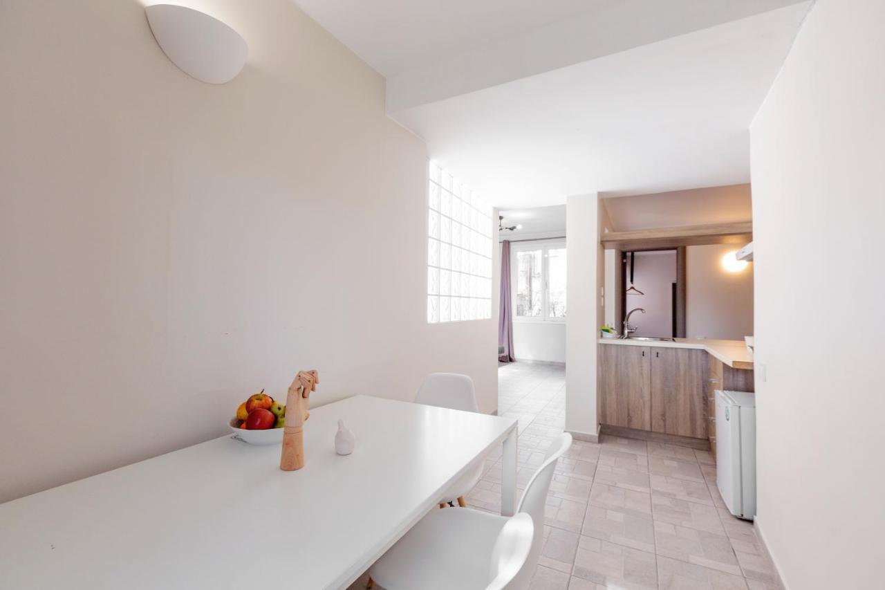 Psirri Place Economy Apartments Centrally Located Athens Exterior photo