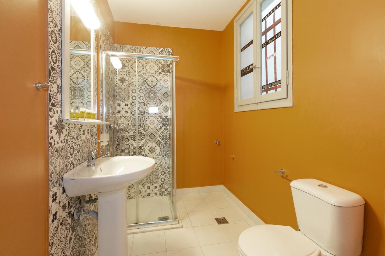 Psirri Place Economy Apartments Centrally Located Athens Exterior photo